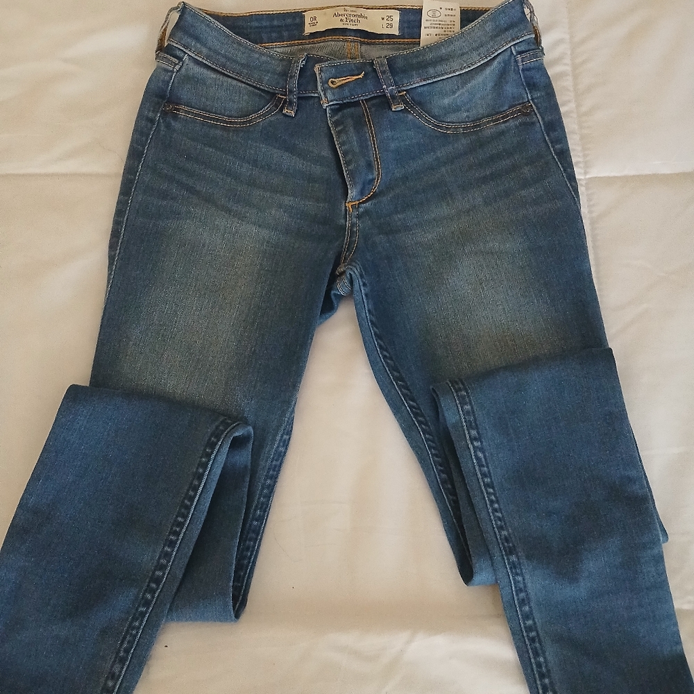 Aberocrombe & Fitch W 25 L29 0R